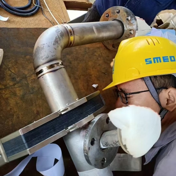 On-site welding of titanium alloy pipelines