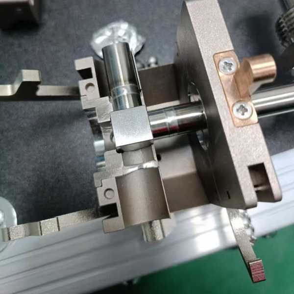 Split welded stainless steel laboratory piping