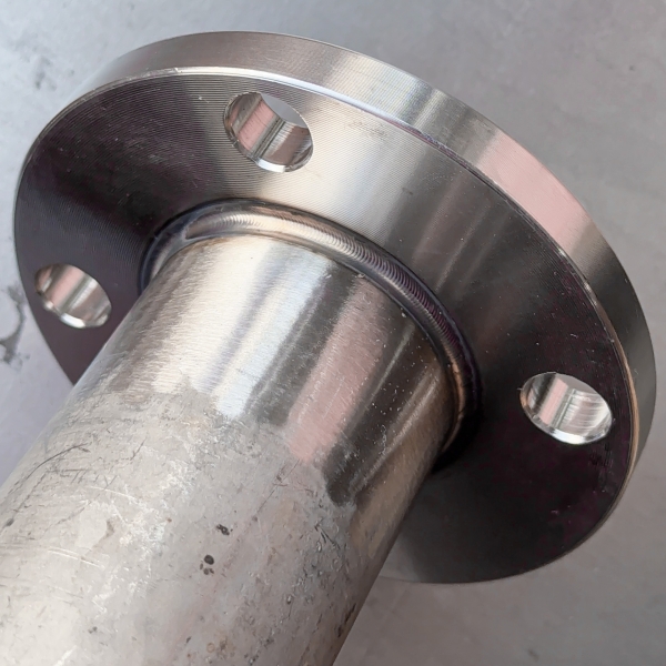 Stainless steel flange pipe welding